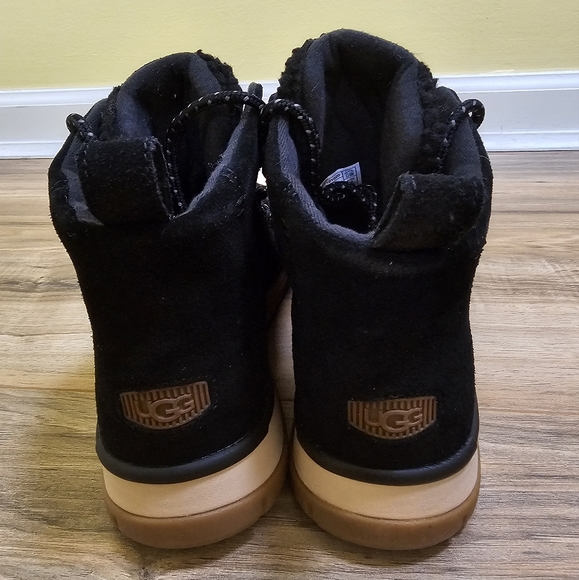 UGG Lakesider Heritage Mid Boot, black, size US 9.5 - Picture 4 of 11